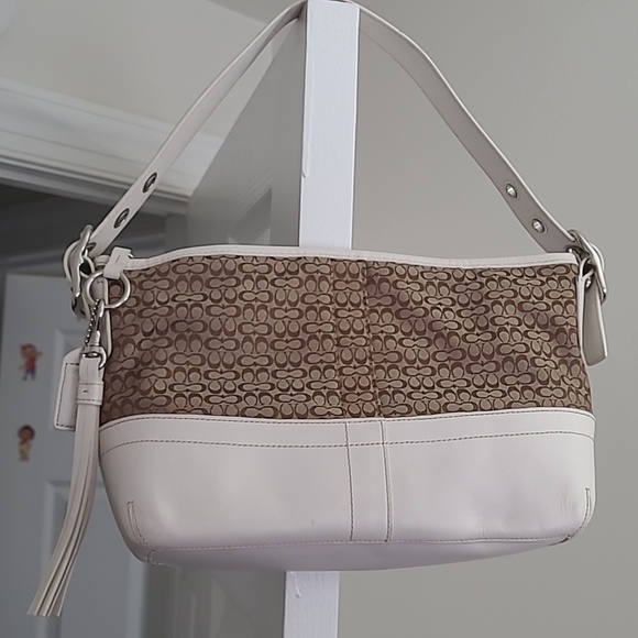 Coach - Picture 4 of 4